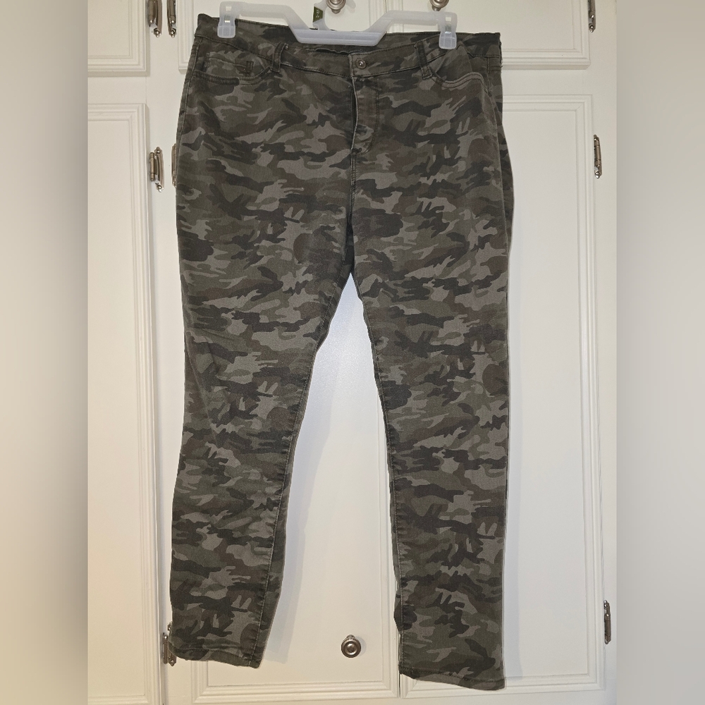 Camo stretch jeans